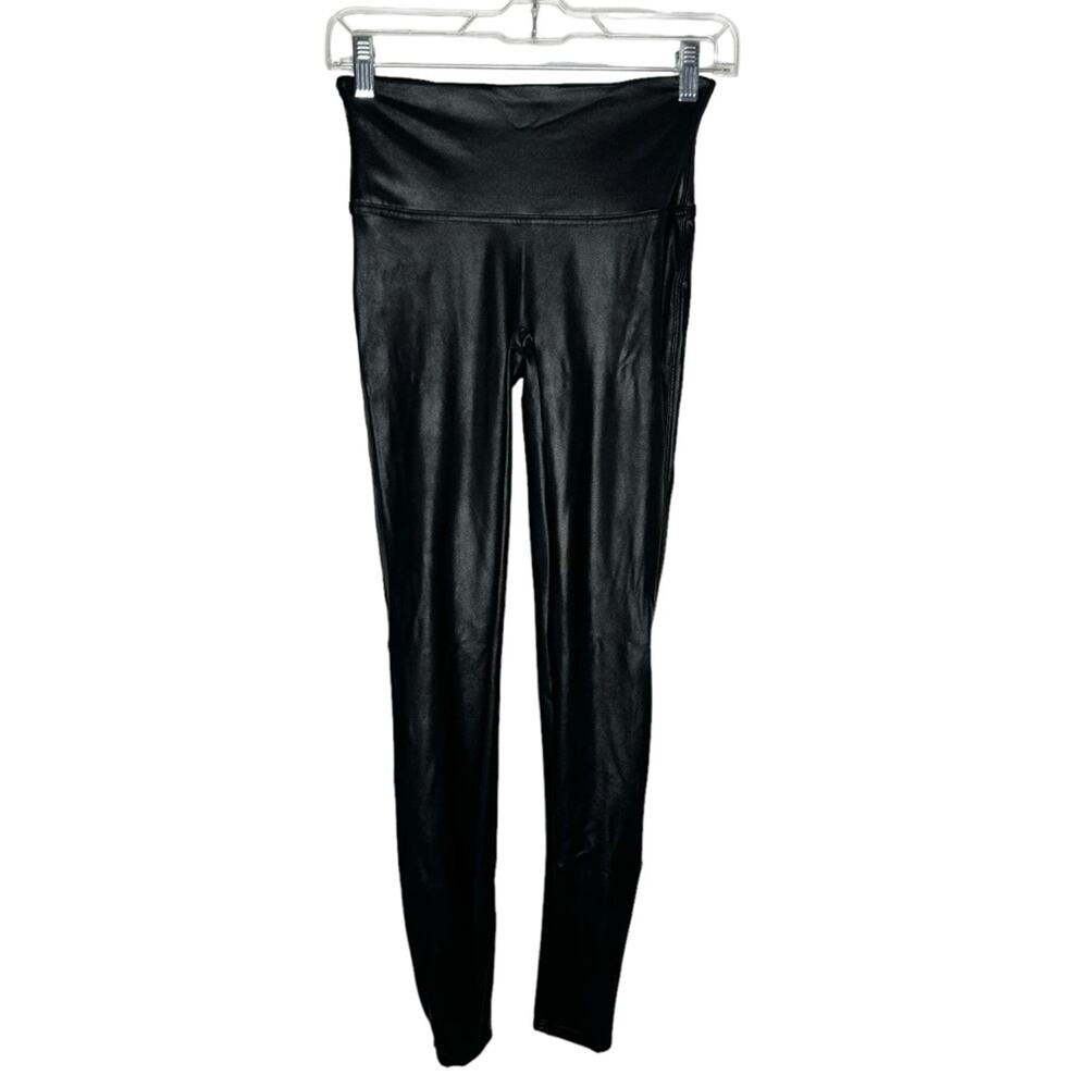 SPANX / classic black faux leather leggings / M